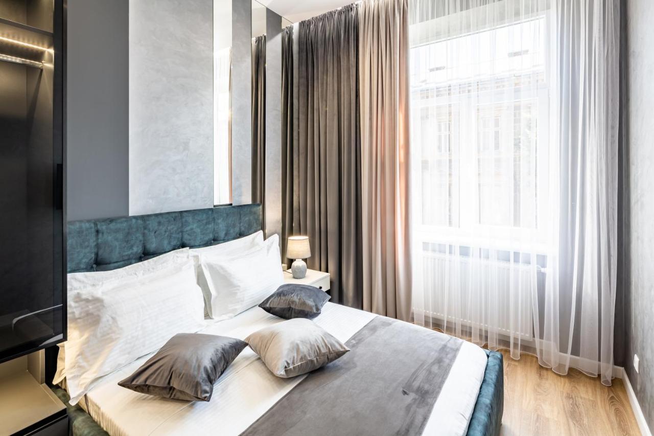 Apartment Alfa 3-кімнатна Lux-квартира у центрі львова