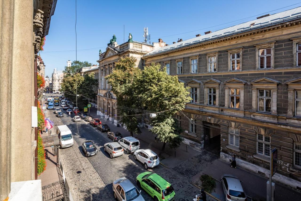 Alfa 3-кімнатна Lux-квартира у центрі львова Lviv